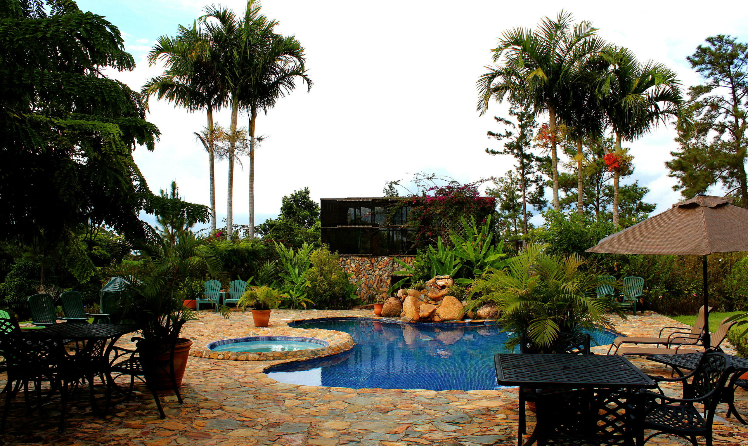 Hidden Valley outdoor pool, Belize