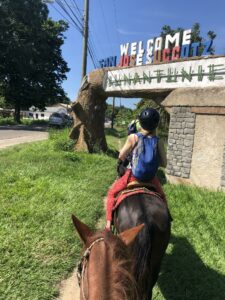 horseback riding xunantunich 2
